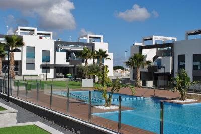 Topplägenhet i Oasis Beach Punta Prima 7 Nº 130 in España Casas