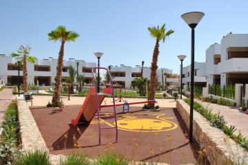 Apartamento en planta baja en Secreto de la Zenia Nº 045 in España Casas